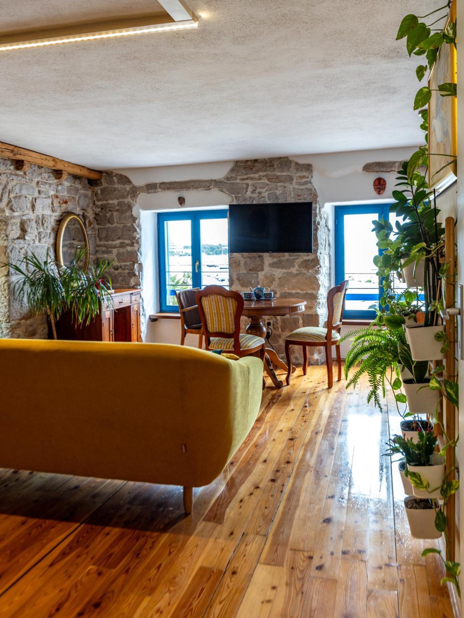 Old House Appartement Vodice Buitenkant foto